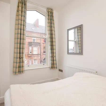 5 The Keyes With Free Parking York