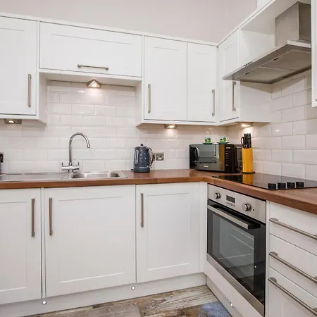 5 The Keyes With Free Parking Apartment *