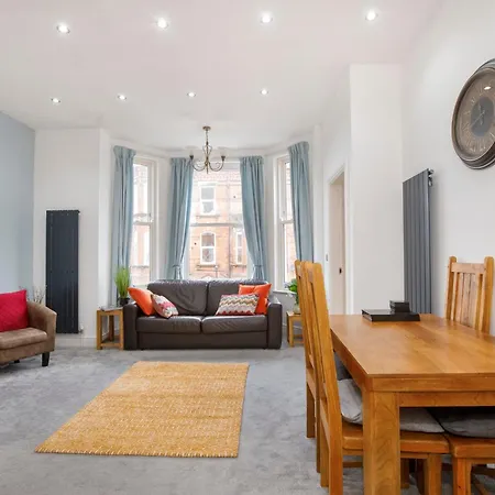 5 The Keyes With Free Parking * York